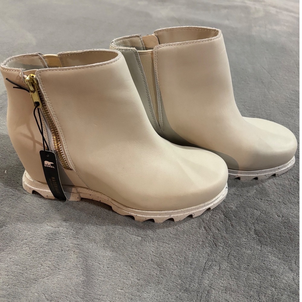 Sorel Joan of Arctic Wedge III Zip Boots Sea Salt Moonstone NL4573-120 Womens 10